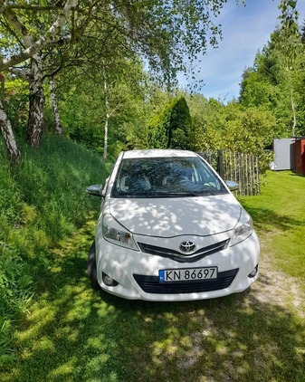 Toyota Yaris cena 40500 przebieg: 63200, rok produkcji 2013 z Szlichtyngowa małe 106